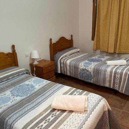 Hostal Matias Abades  Buitenkant foto