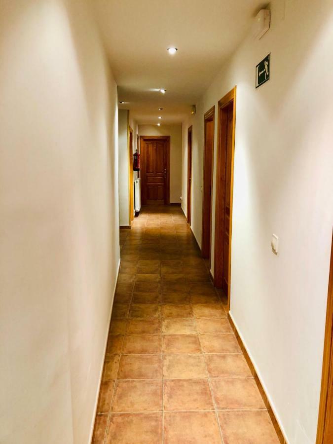 Hostal Matias Abades  Buitenkant foto